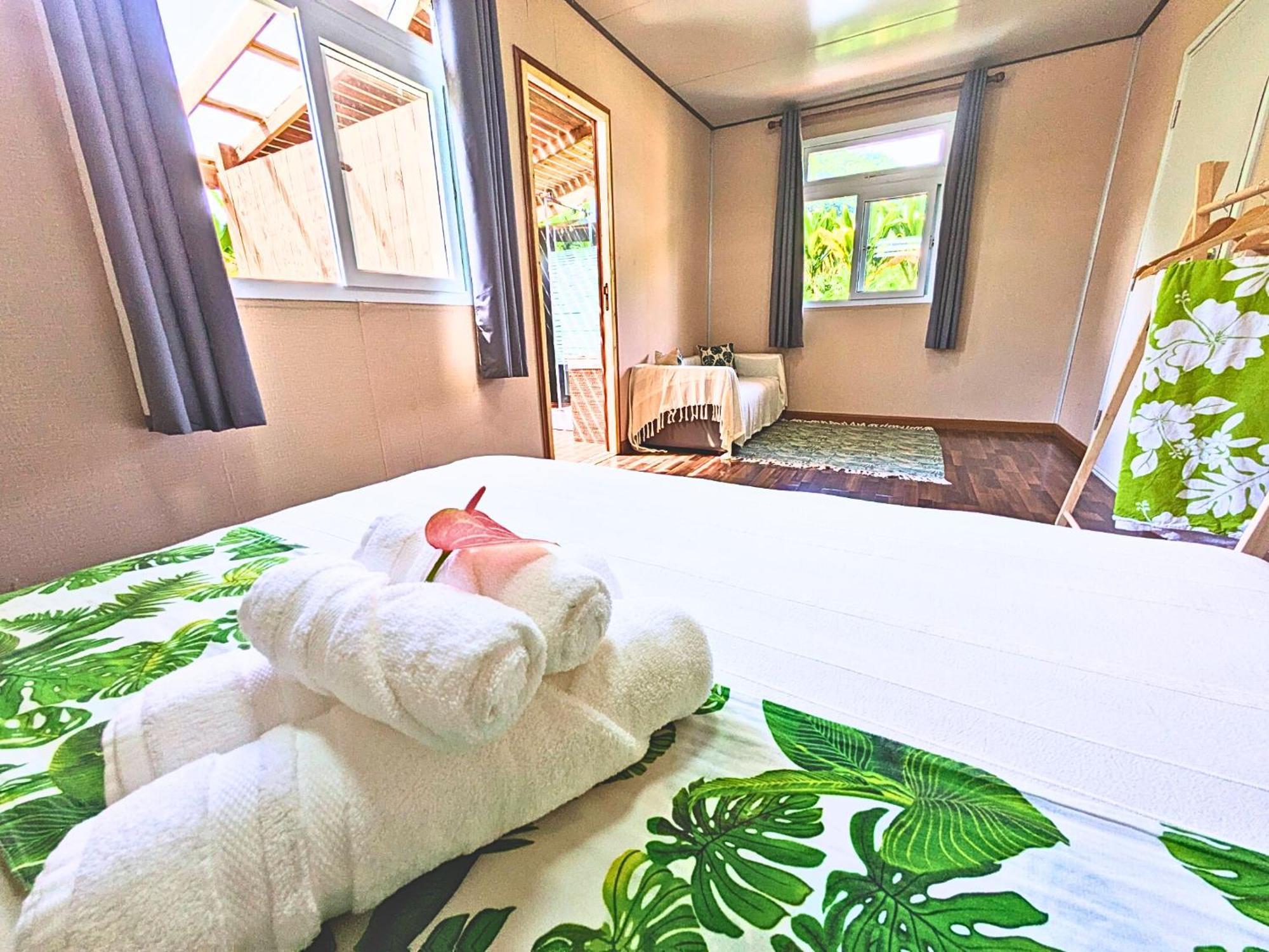 Natura Om Teahupoo Surf Lodge Toanoano Luaran gambar