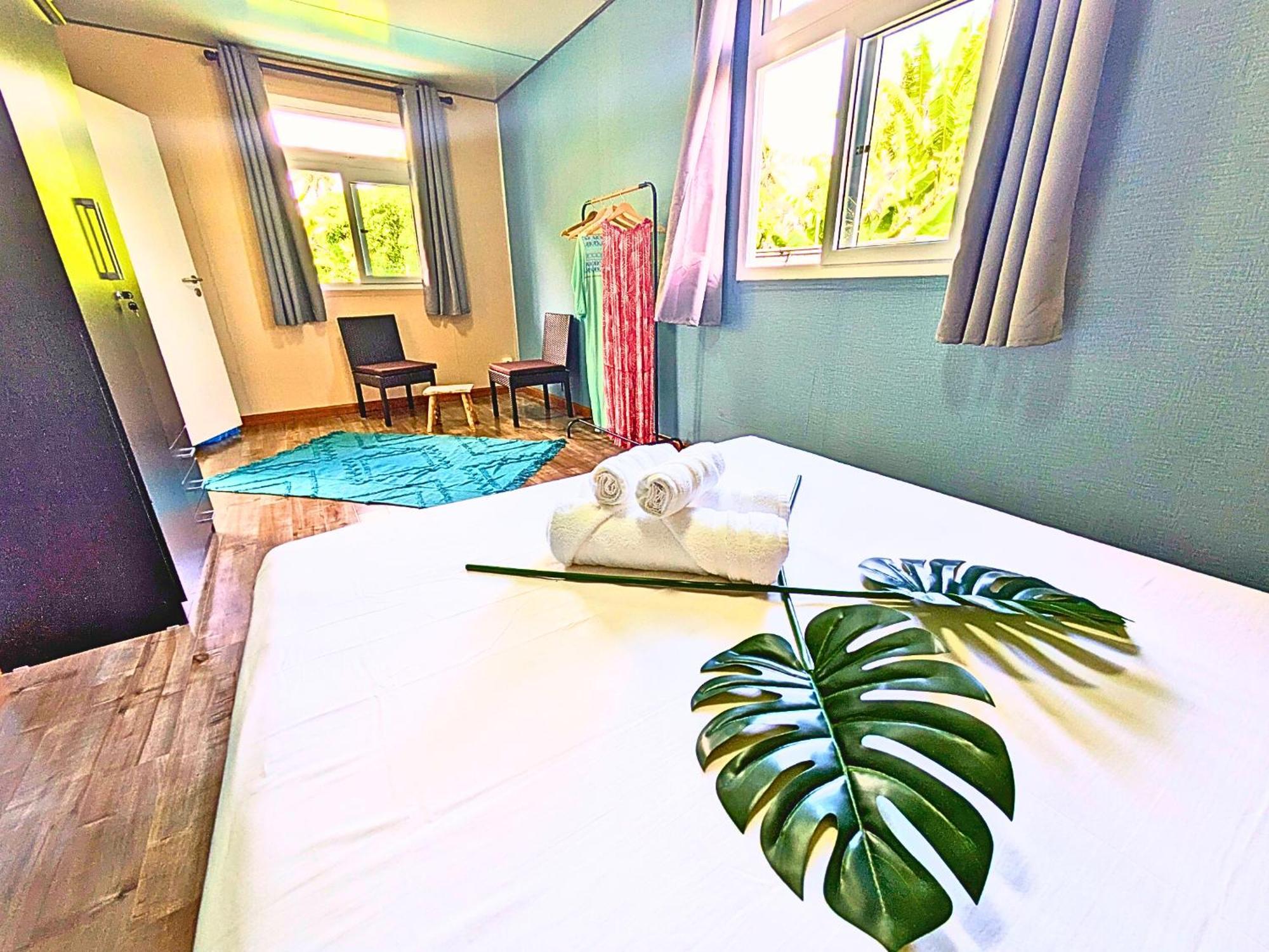 Natura Om Teahupoo Surf Lodge Toanoano Luaran gambar